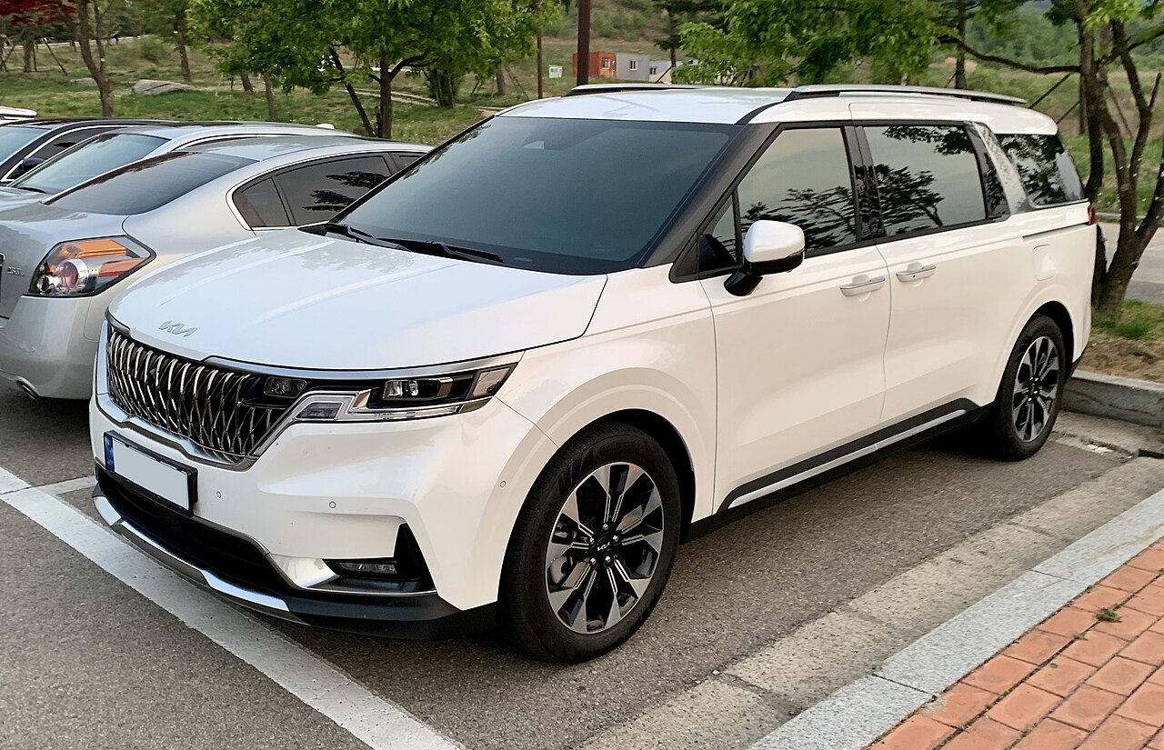 Kia Carnival cao cấp